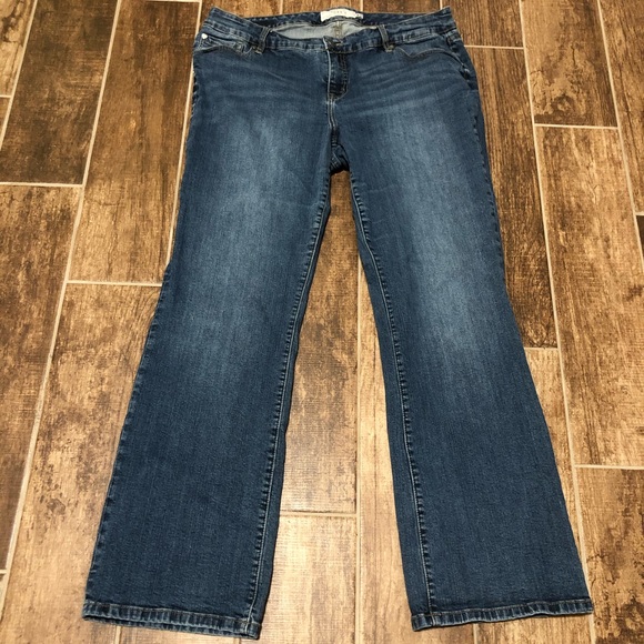 TORRID Bootcut JEANS 18
